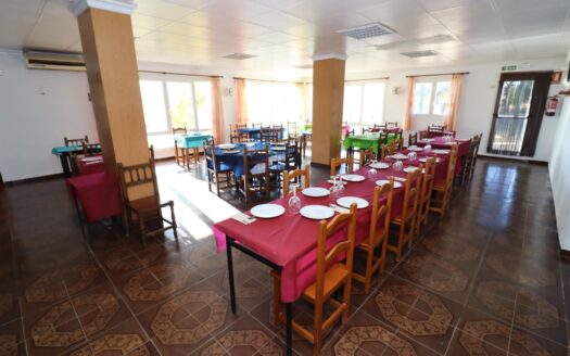 Bar restaurante  en el pueblo marítimo de las Casas de Alcanar
